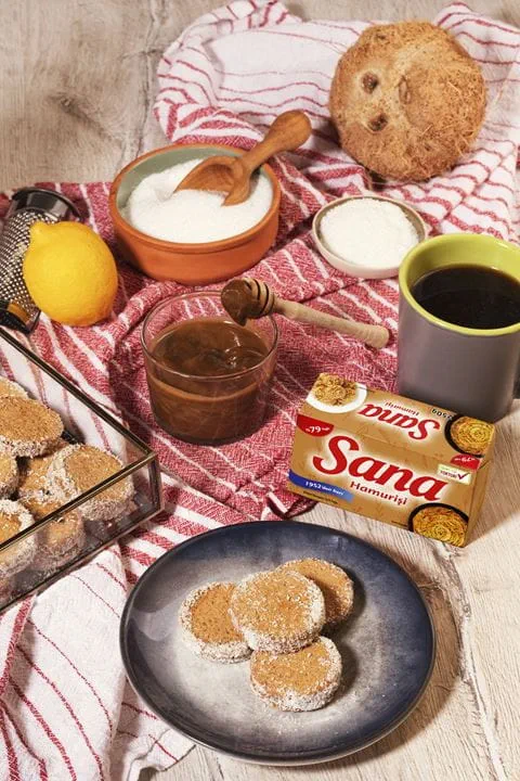recipe image Süt Reçelli Kurabiye (Alfajores)