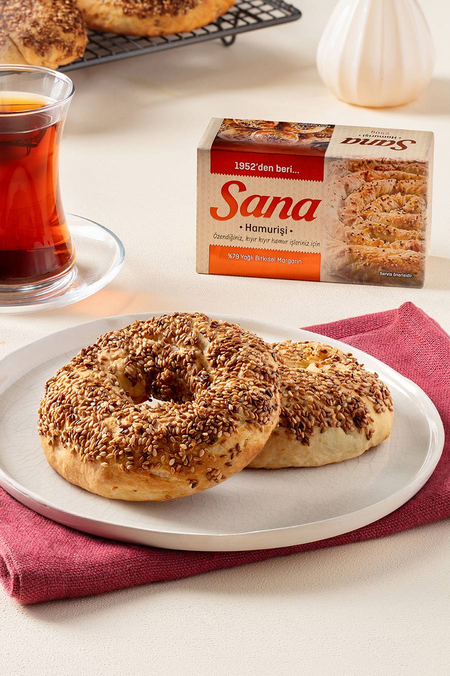 recipe image Lor Peynirli ve Dereotlu Simit Poğaça