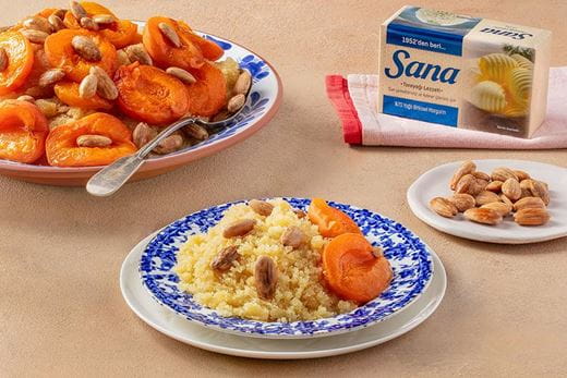 recipe image Malatya Kayısılı ve Bademli İrmik Helvası