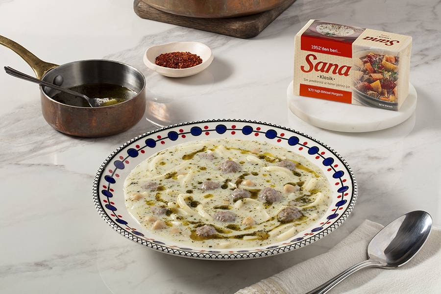 recipe image Köfteli ve Erişteli Erzincan Yoğurt Çorbası