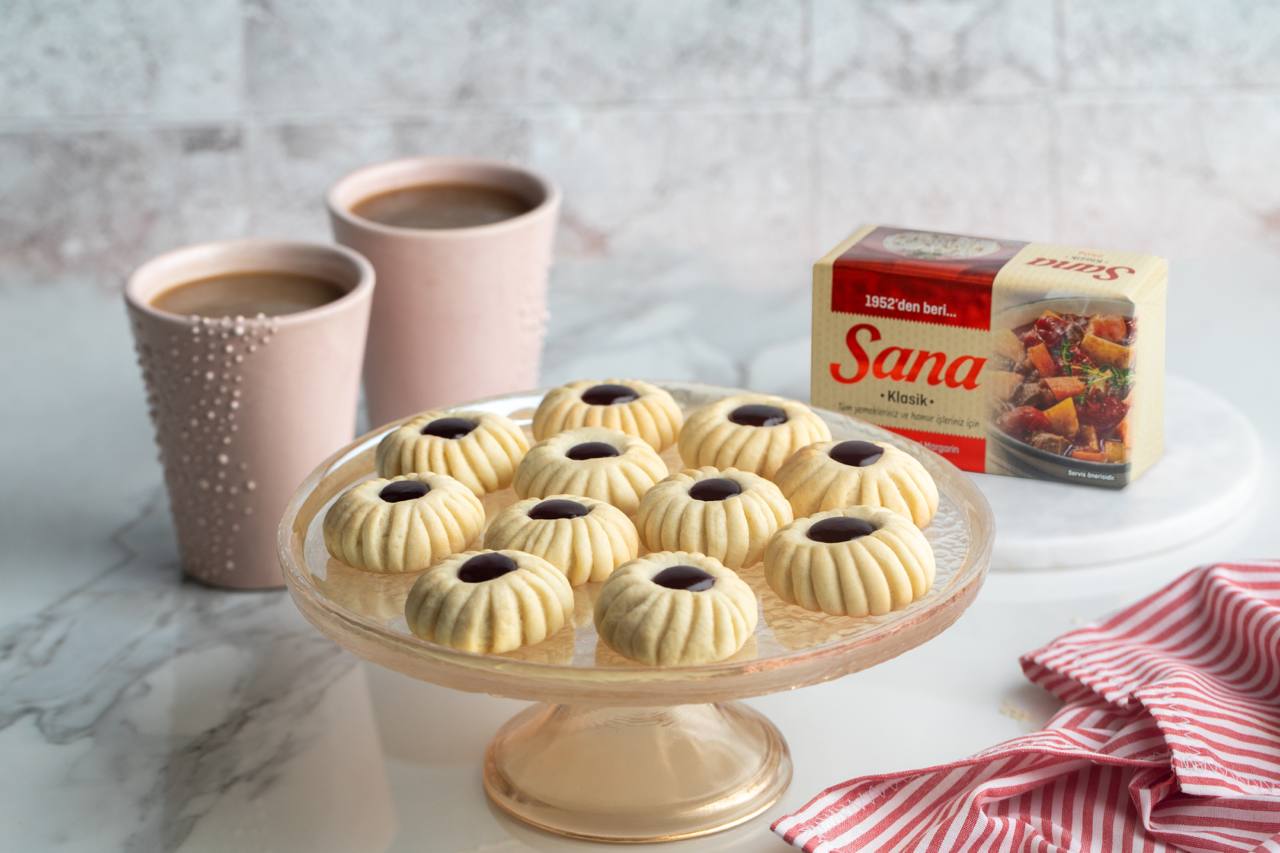 recipe image Vişne Dolgulu Kurabiye